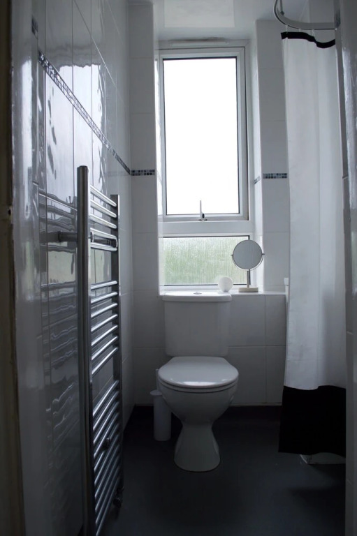 1 Bedroom Flat 15 Minutes From Edinburgh City Centre