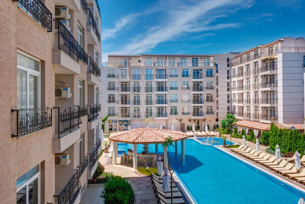 Dawn Park Complex
