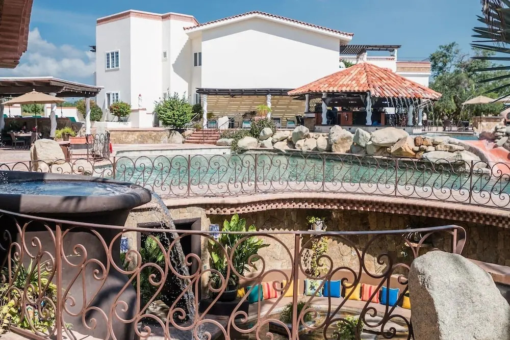 Relaxing Villa + Pool + Bar