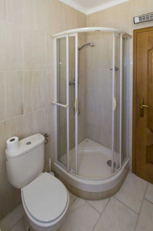 Silver Beautiful 4 Bedroom Vila Just Steps TO TH