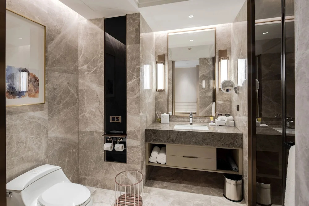 Qianhuazhou Hotel