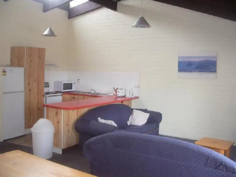 Alpha Centauri 8 - Budget Jindabyne Holiday Apartment