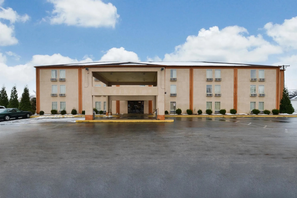 American Inn Evansville East
