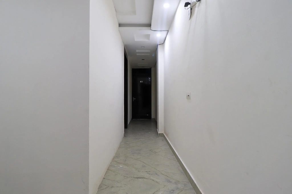 OYO 43033 Superb Stay