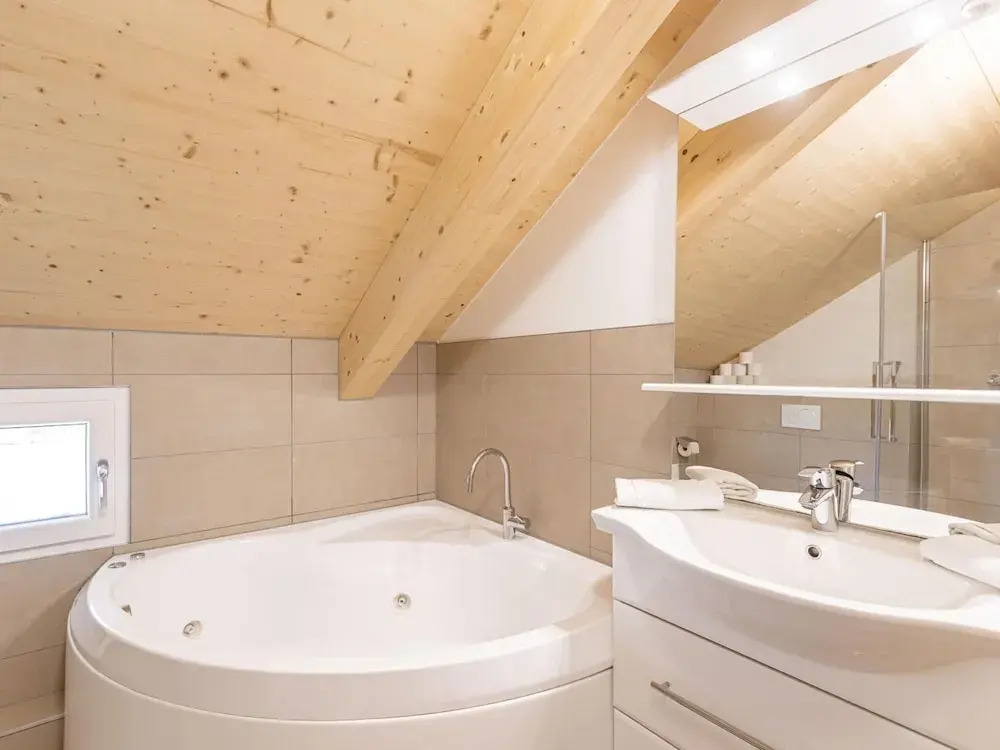Appealing Chalet in the ski Area