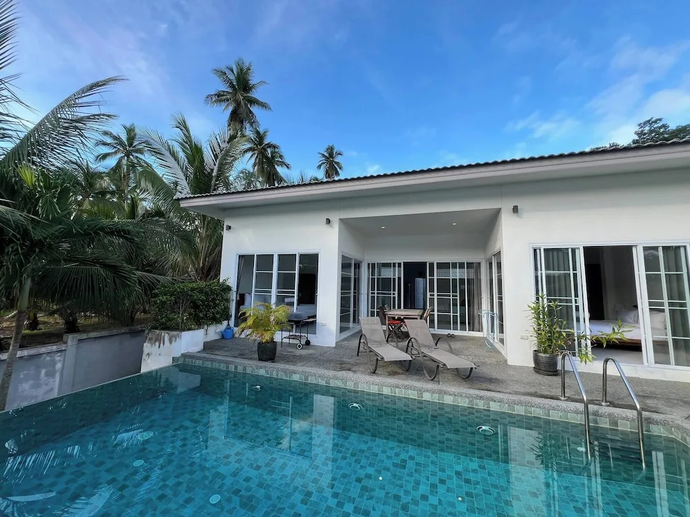 Tranquil Oasis in Taling Ngam 2-Bedroom Pool Villa