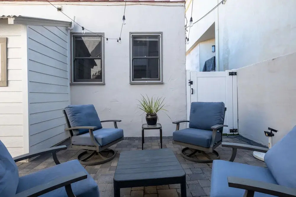 Beachside Apt With Laundry AC Patio