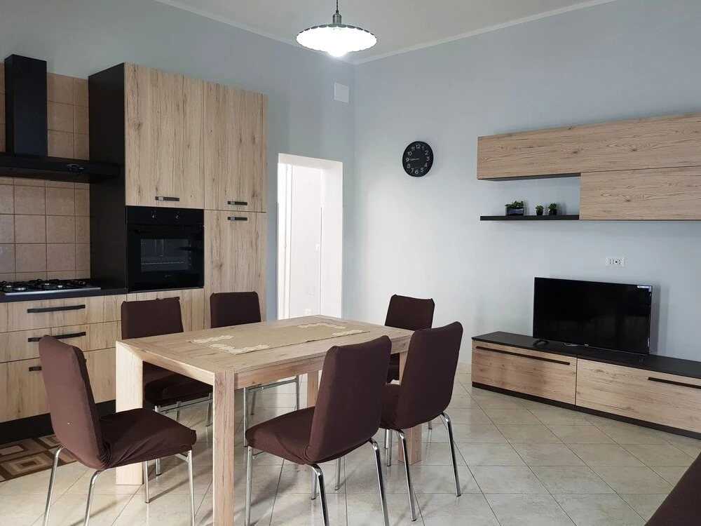 Cary-Villa 300mt dal mare