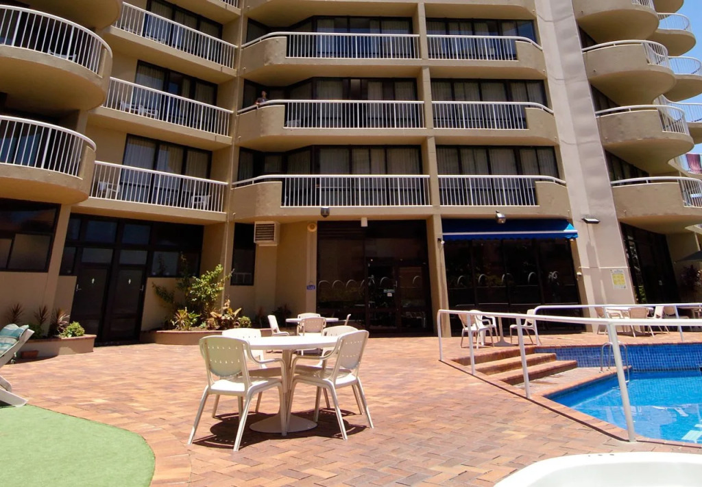 Hillcrest Apartment Hotel