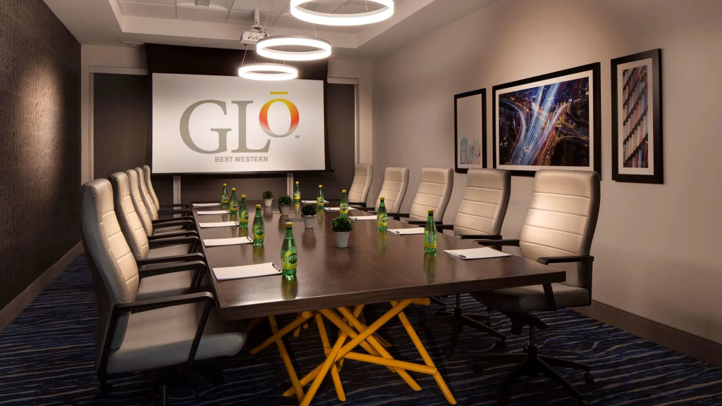 GLō Best Western Kanata Ottawa West