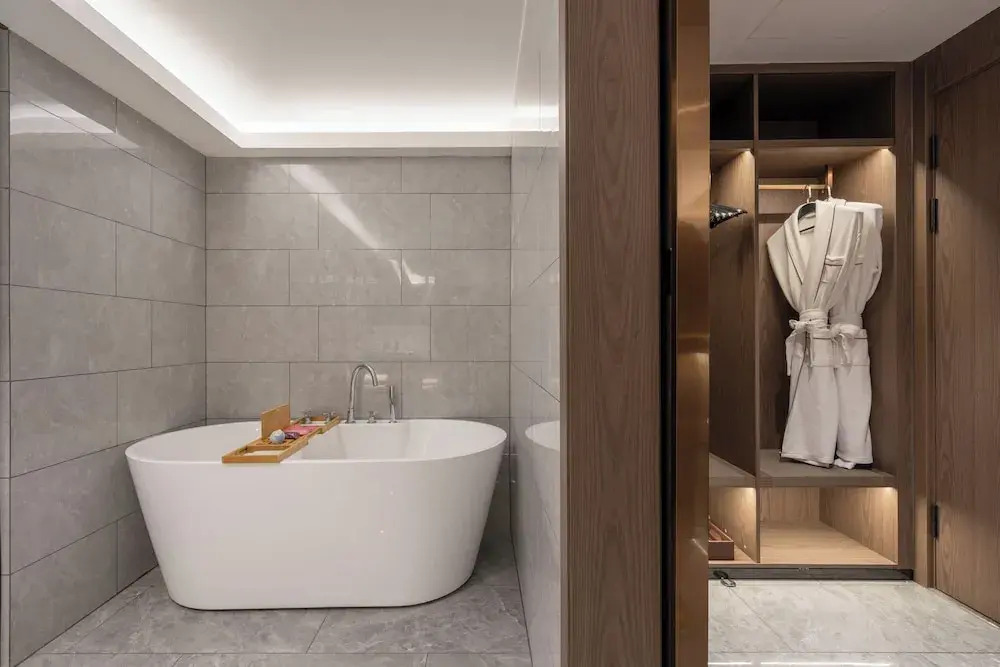 WorldHotel Quancheng Sqr Kuanholi Branch