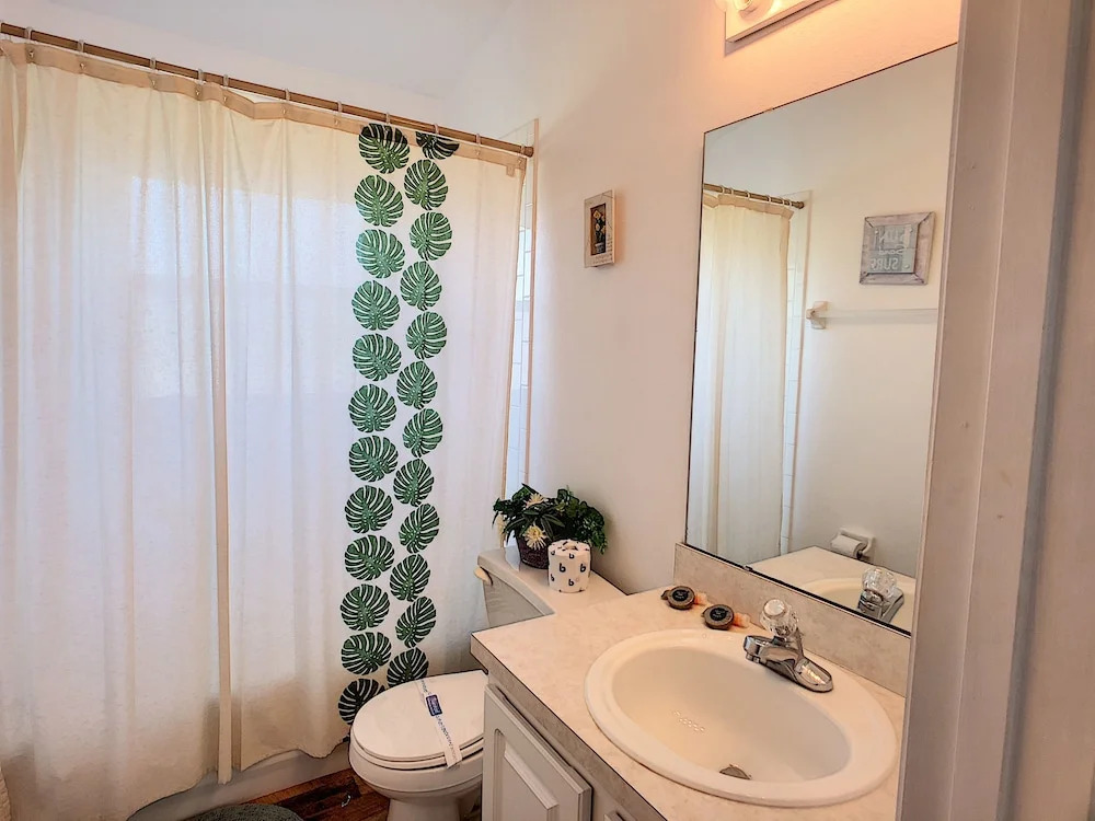446 Lake Shore Parkway