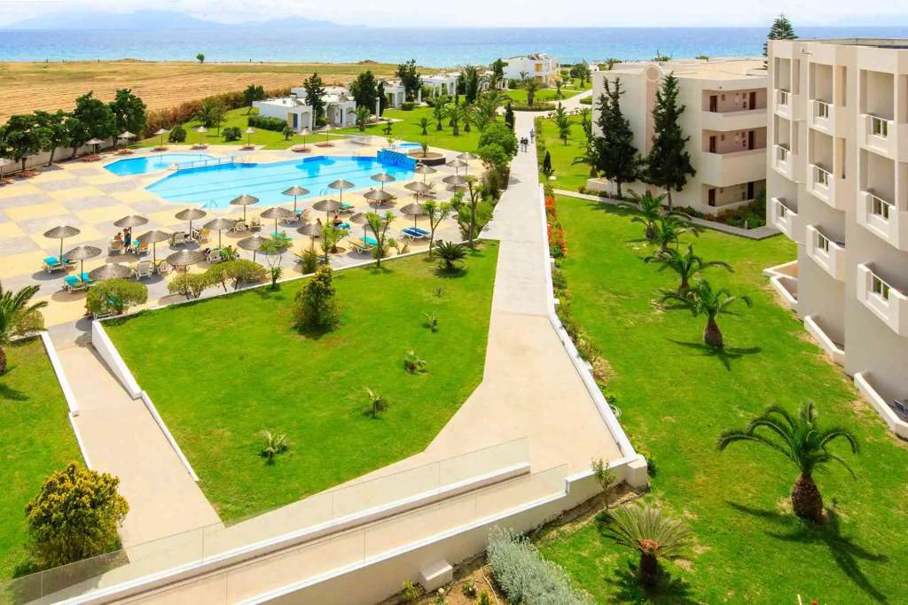 Отель Sovereign Beach