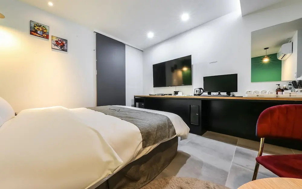 Chungju Lie Hotel