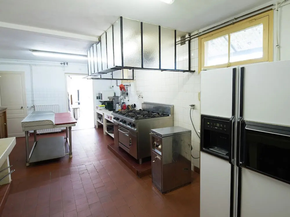 A House Suitable for Groups and Families