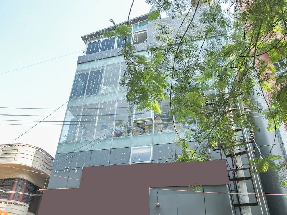 OYO 13594 Mathrushree Residency