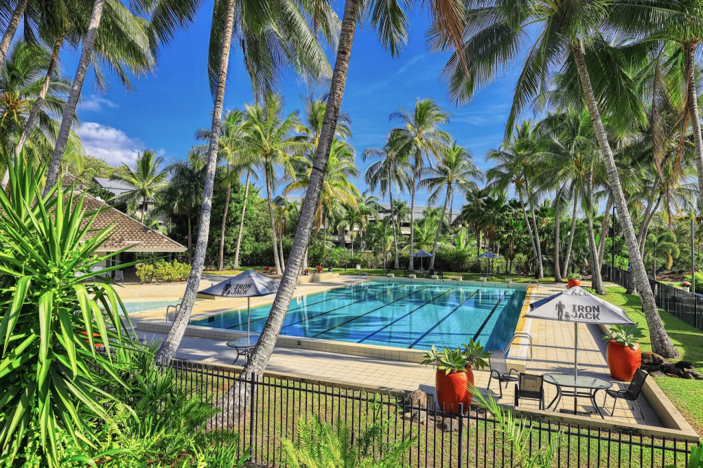 Paradise Palms Resort & Country Club