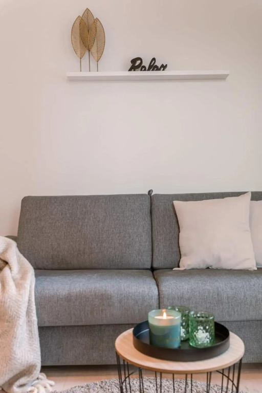 Top of the line apartment in a new upscale residence close to the sea and the beach