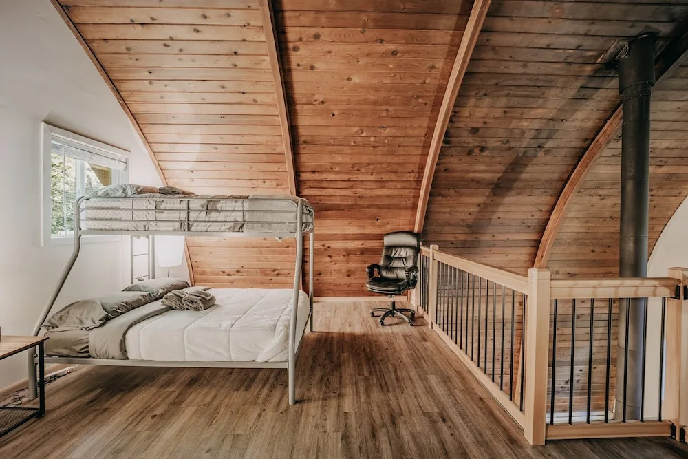 78mbr - Wood Stove - Wifi - Pets Ok - BBQ - Sleeps 6