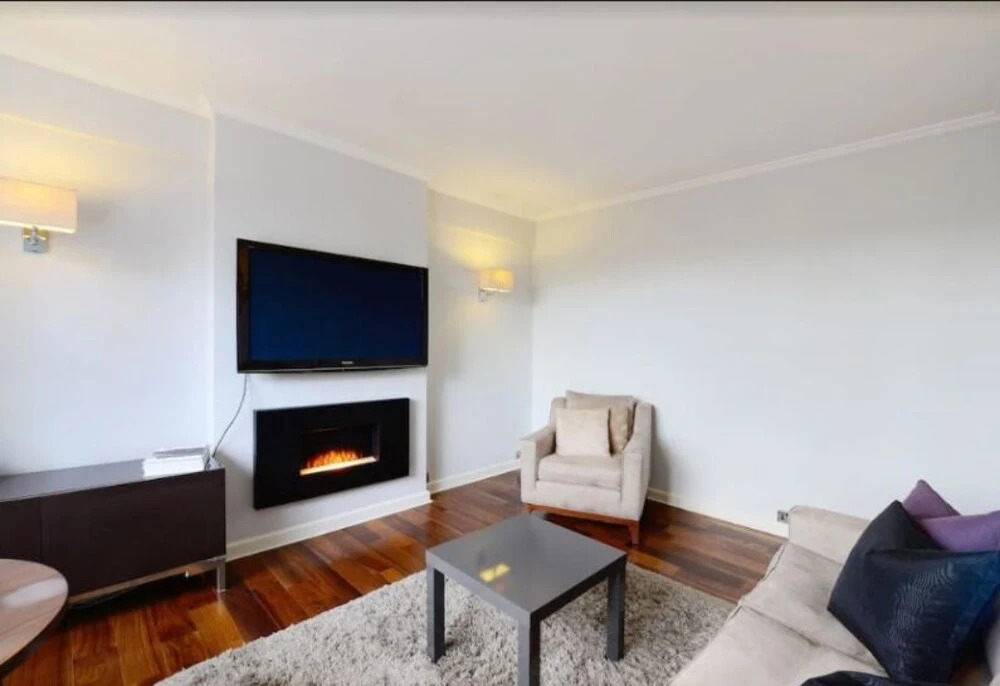 Bright and Central Studio Apartment