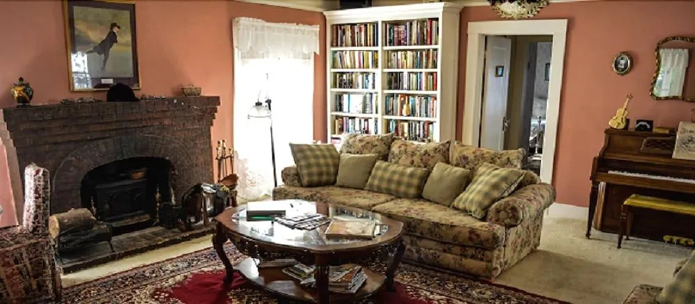 Glen Morey Country House B & B Inn