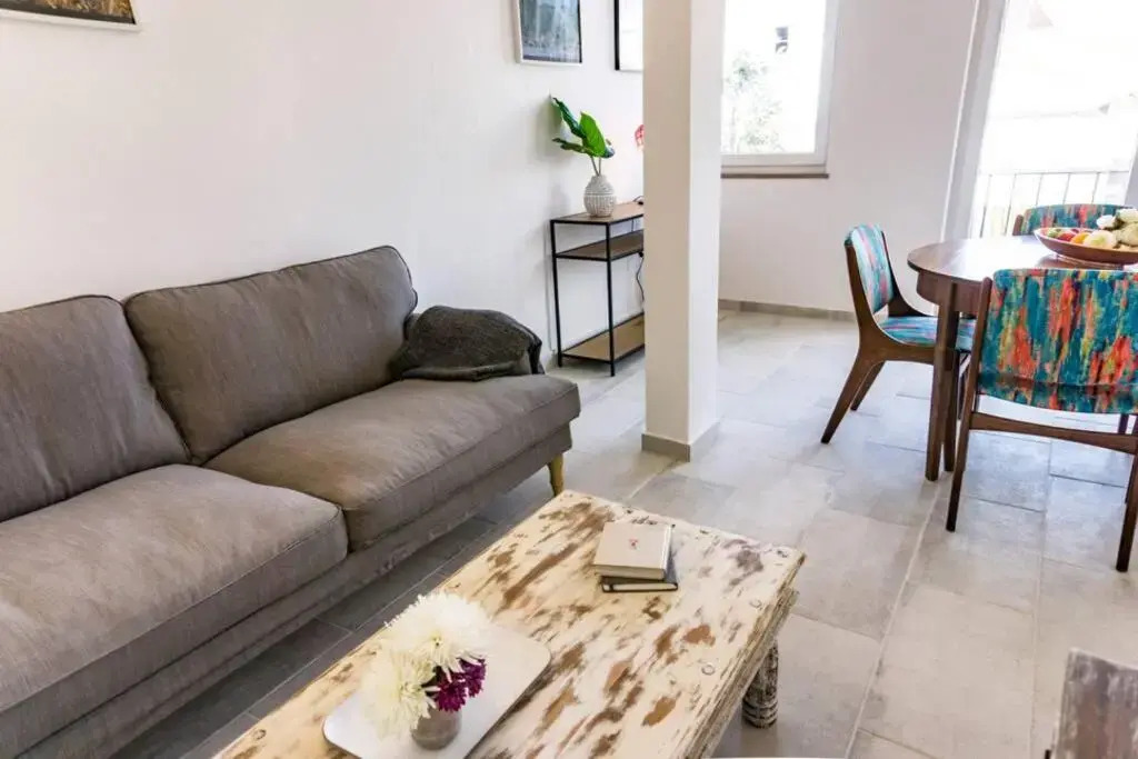 Lalitana Center Apartment