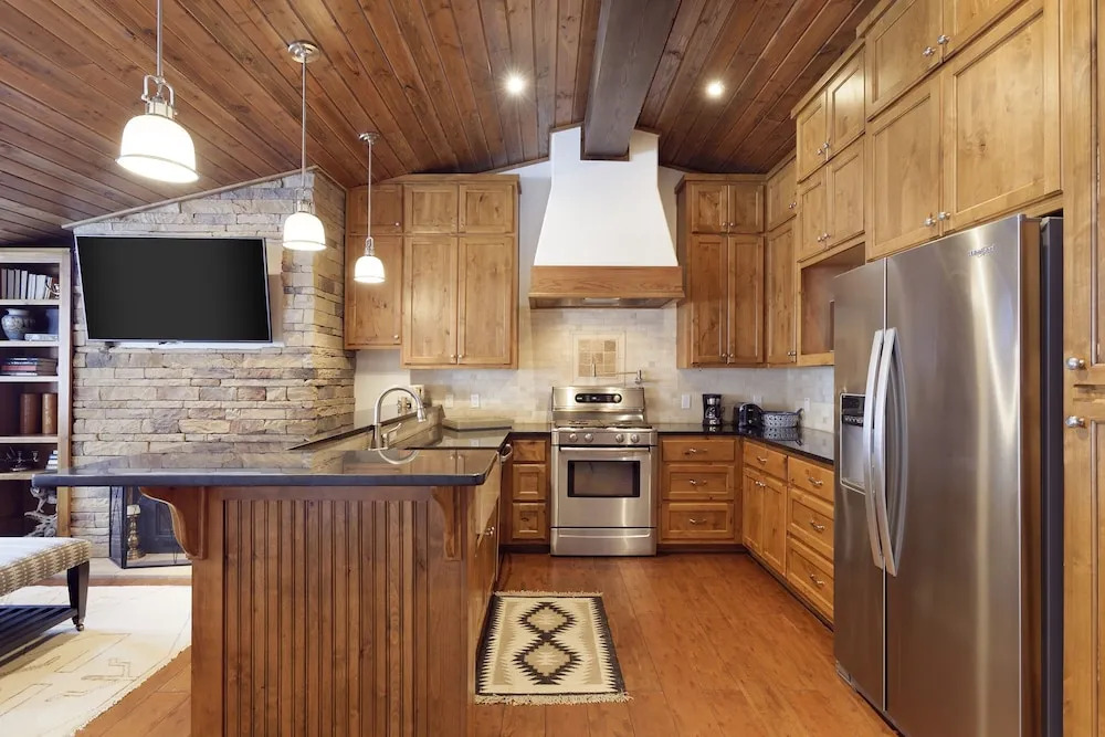 Aspen Condo w/ Pool, Hot Tub & 2 Blocks to Gondola - FH4 by RedAwning