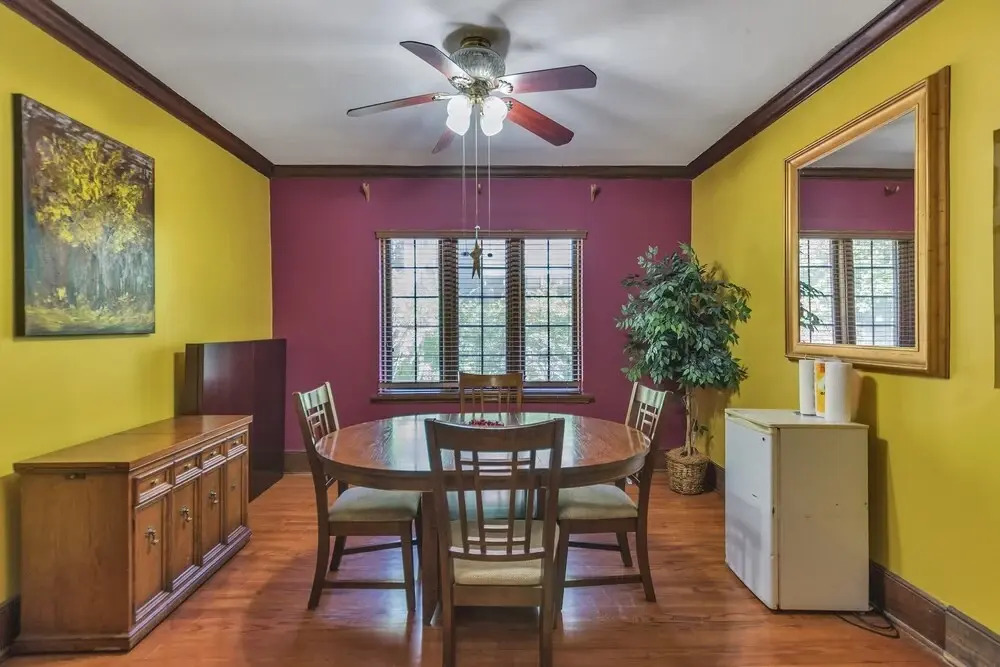 Cute Apartment In The Heart Of The City 2 Bedroom Apts by RedAwning