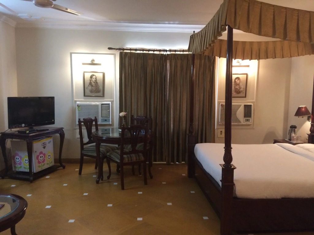 LMB Hotel City Centre, Jaipur