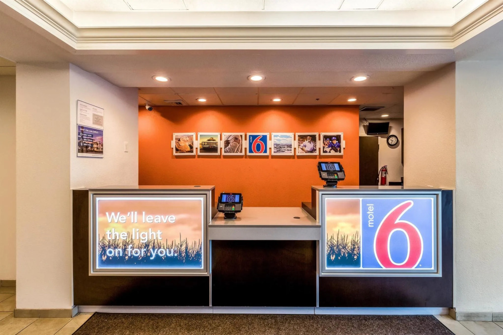 Motel 6-West Des Moines, IA