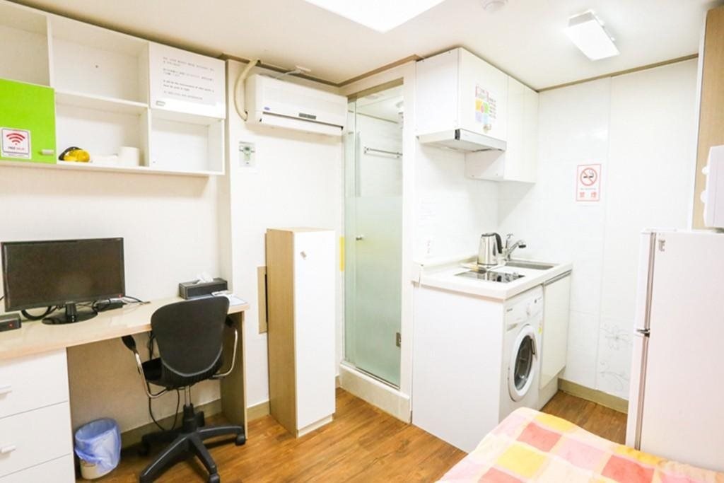 24 Guesthouse Sinchon