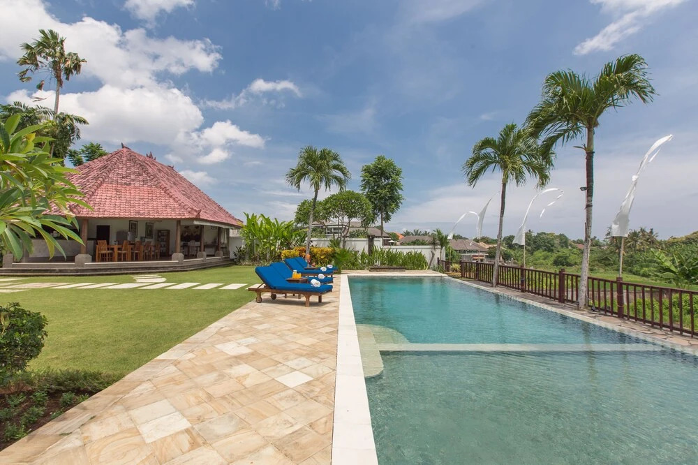 The Junno Villa