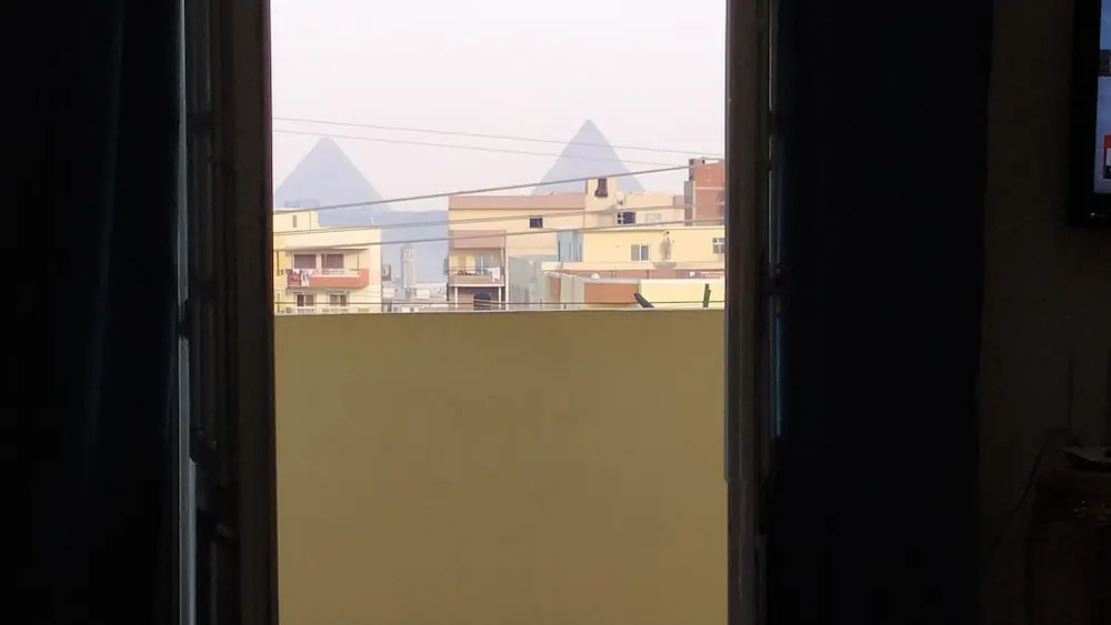 Pyramids View Apartments & Rooftop