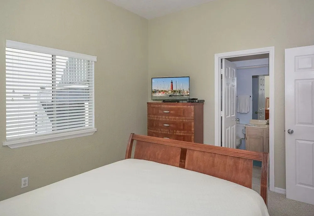 6368S - Atlantic Avenue Home - 3Br Home