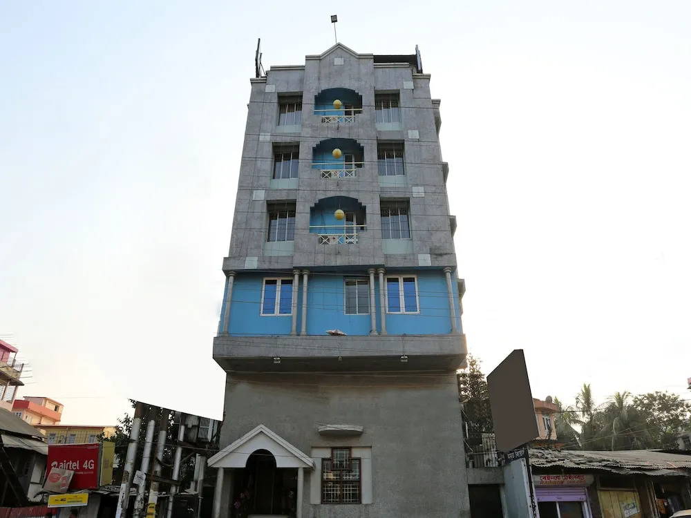 OYO 7838 Amrit Regency