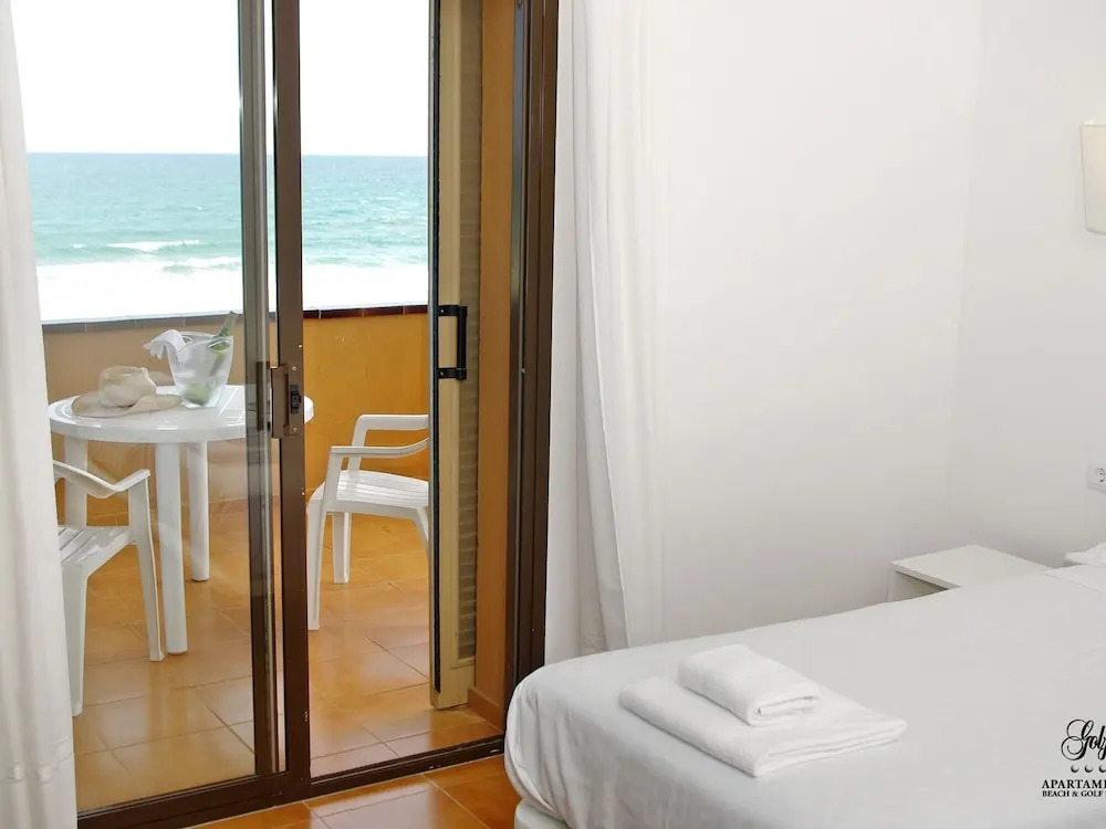 Spacious Apartment With sea View and Directly on the Beach