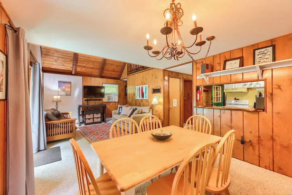 Snowshoe Cabin W/ Resort Perks - Ski, Tube & More!