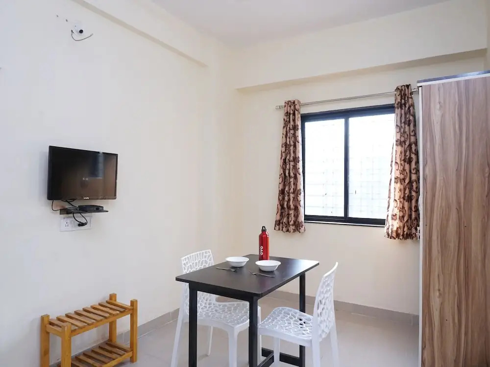 OYO Living Sriram heights Bhekrai Nagar Near Kumar Park Infinia