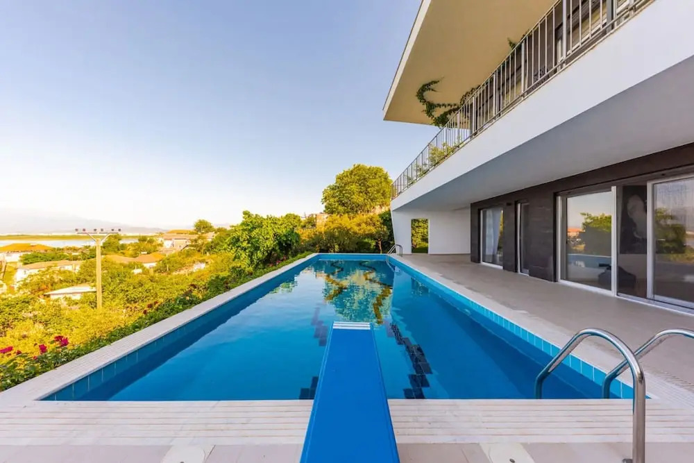 Sunrise - The Twin Villa by PikHost