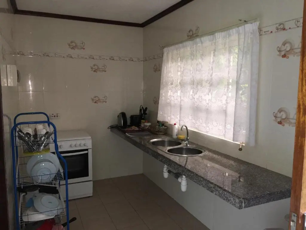 Skyblue Guesthouse - Self Catering