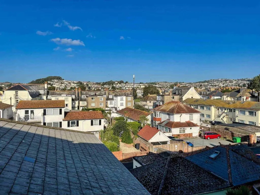 Apartment 6 - 1 Bedroom Town view