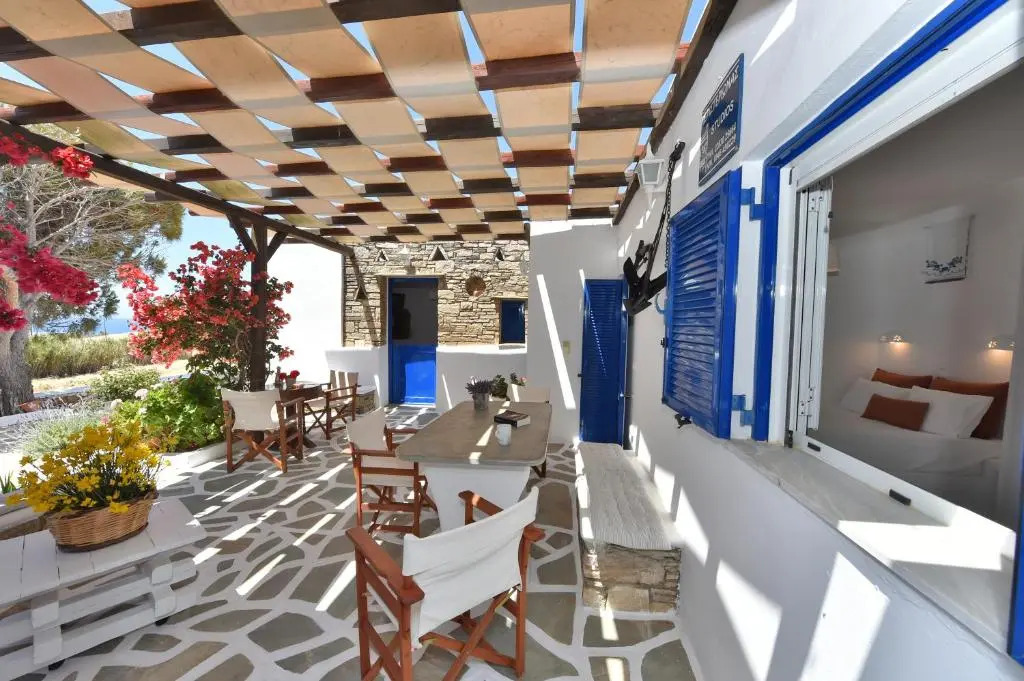 Tinos Peristerionas