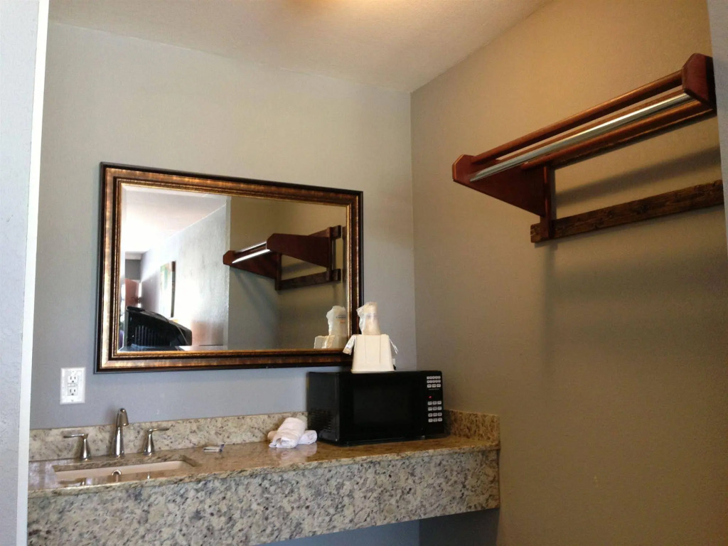 Safari Inn - Murfreesboro