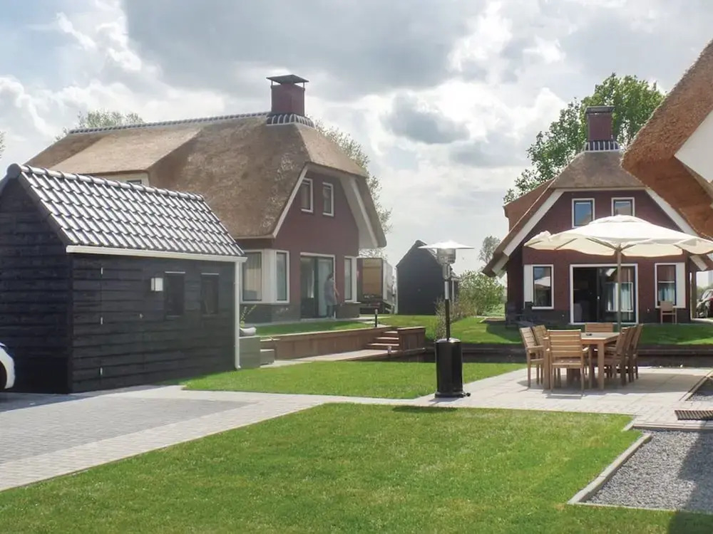 Villa in Friesland with Sauna by Water