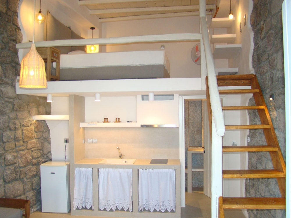 Efis Apartments