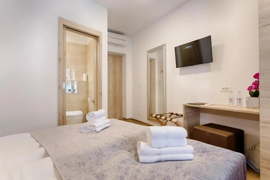 Central Pearl by Nono Ban Rooms