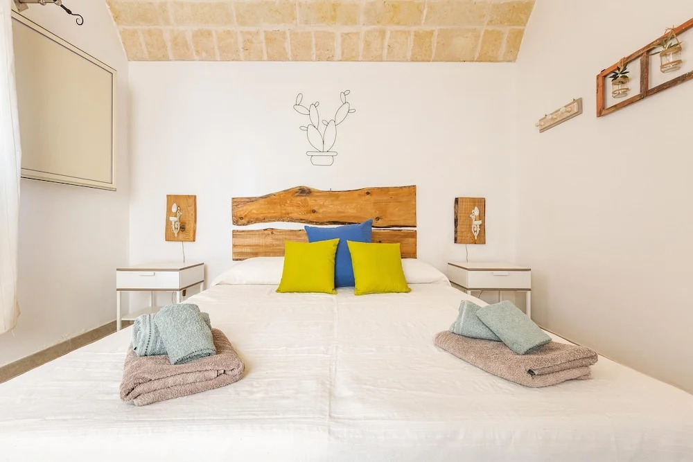 2769 Uliveto Valeria - Trullo Fico by Perle di Puglia