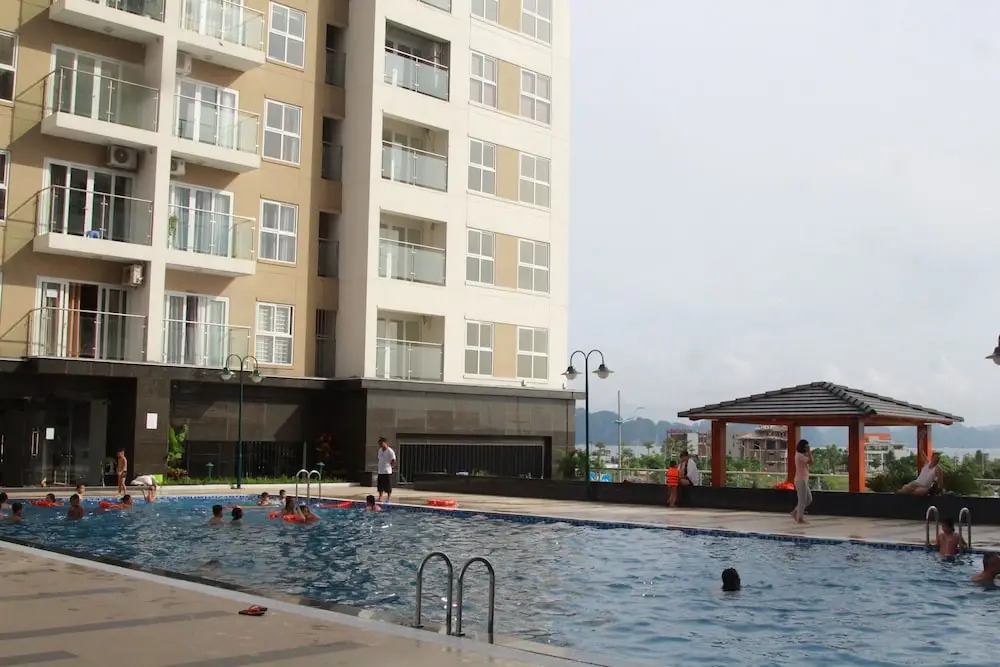 Moonlight Halong Homestay