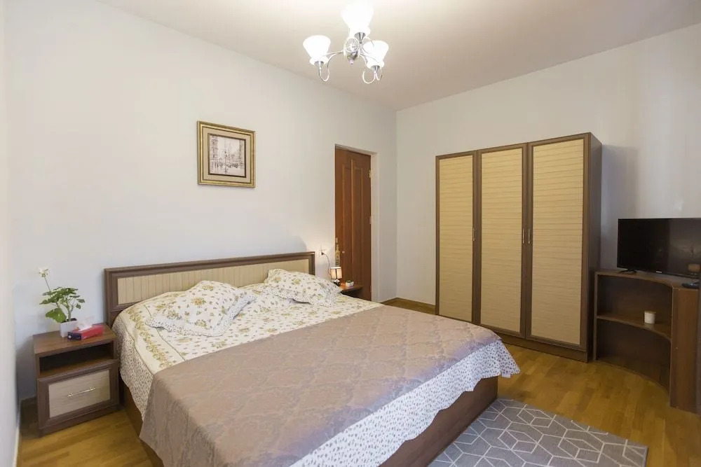 Cozy Apartment on Republic Square