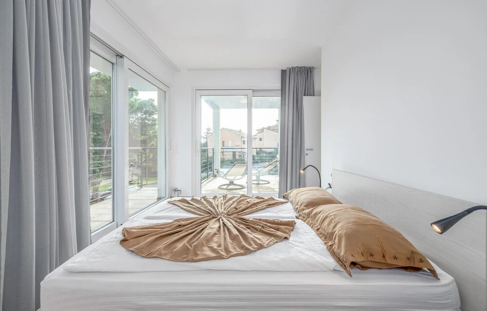 Beautiful Home in Premantura With 4 Bedrooms, Wifi and Outdoor Swimming Pool